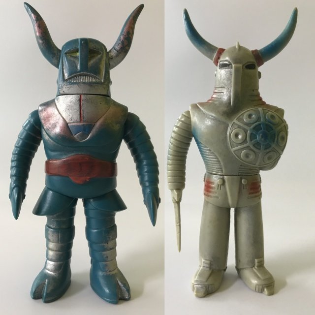 買取実績】ブルマァク 『レッドバロン』敵ロボット ソフビ人形 ｜たい