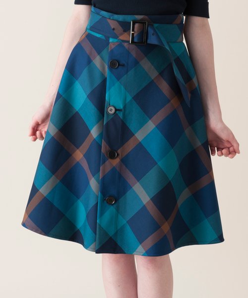 BLUE LABEL CRESTBRIDGE（ブルーレーベルクレストブリッジ）の