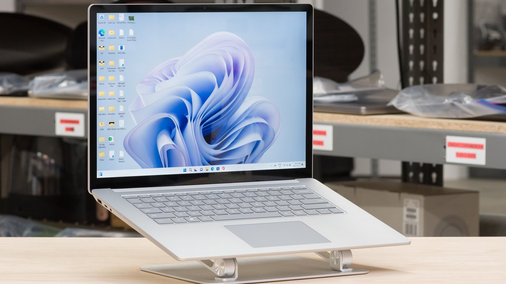 Microsoft Surface Laptop 5 (2022) Review - RTINGS.com
