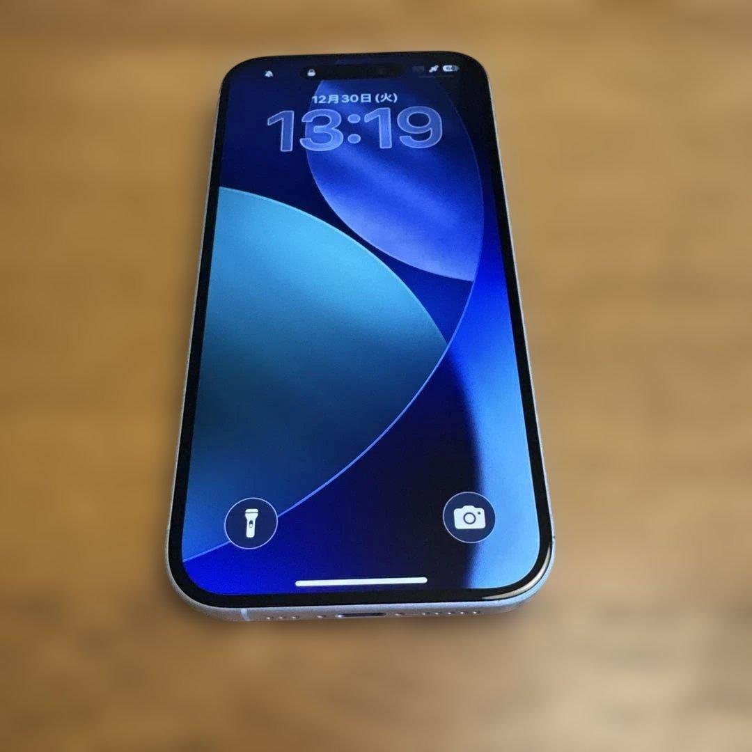 iPhone16 本体 ホワイト 256GB 中古 バッテリー94% 残債なし